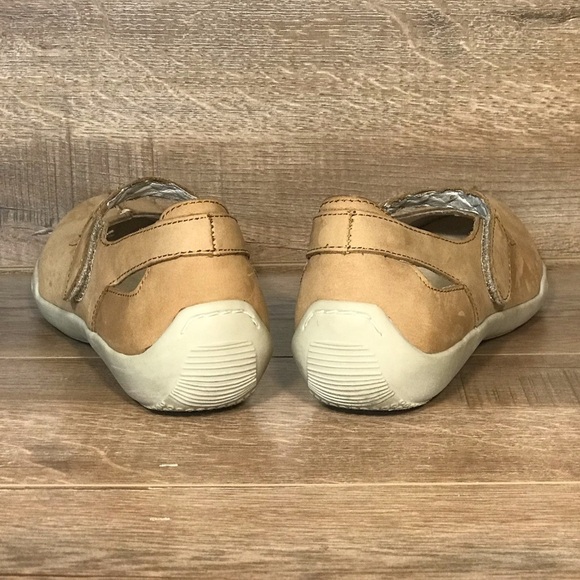 Ros Hommerson Camry Tan Suede‎ Mary Jane Flat - Picture 7 of 16